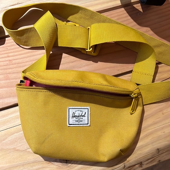 Herschel Supply Company Handbags - SOLD-Herschel Fanny pack